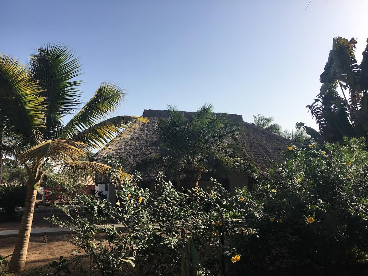 Les Maisons De Marco Senegal - B&B Cap Skirring Exterior photo